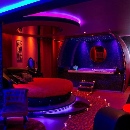 L'Insolite Spa Privatif "Suite Luxueuse-Jacuzzi" Tuluza Zewnętrze zdjęcie
