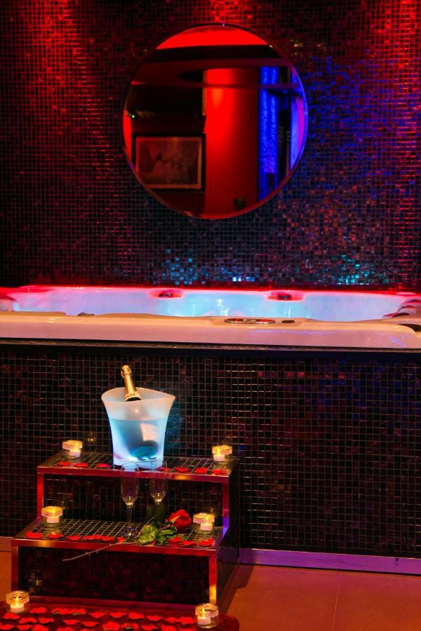 L'Insolite Spa Privatif "Suite Luxueuse-Jacuzzi" Tuluza Zewnętrze zdjęcie